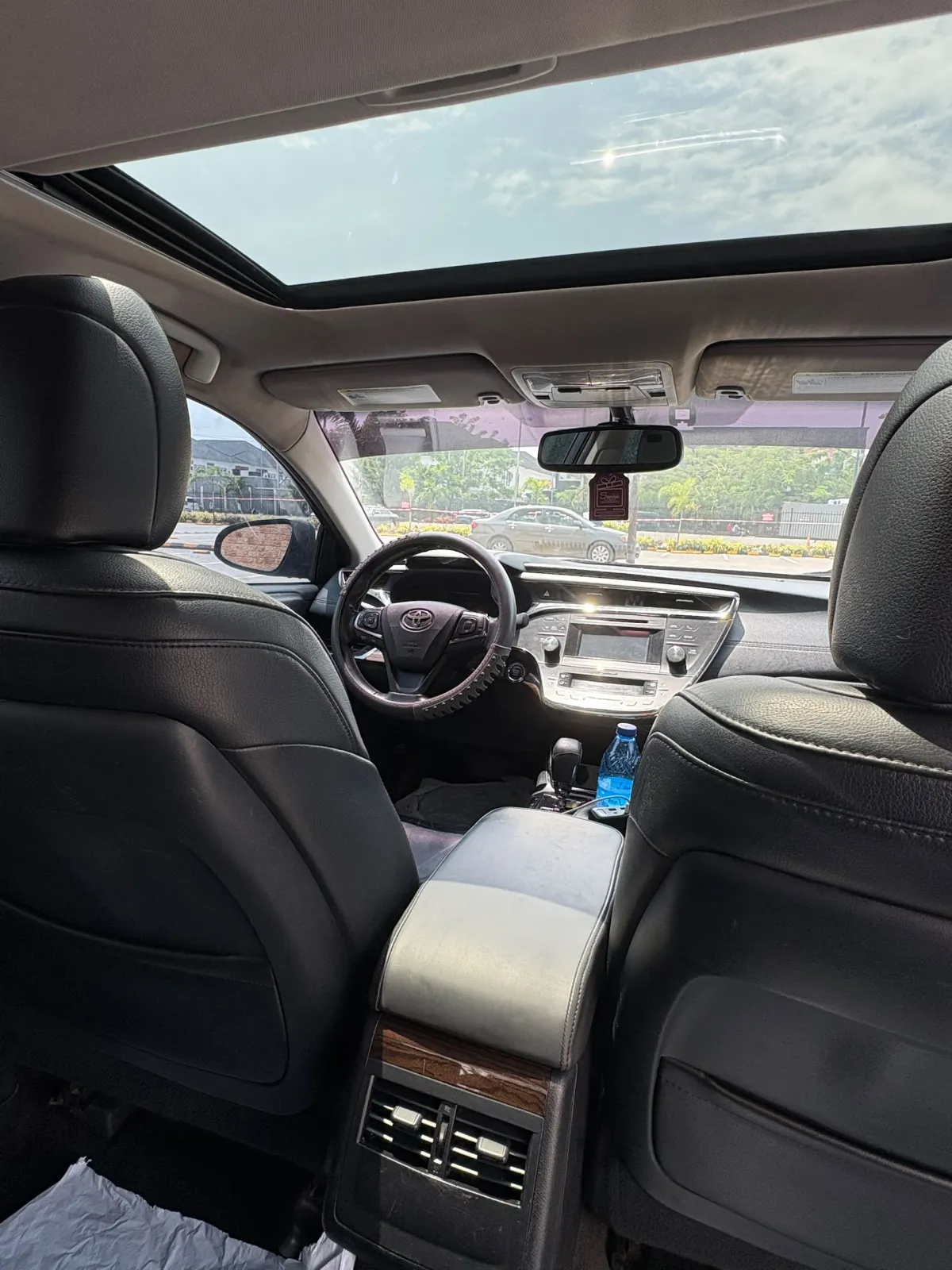 Good deal two untis. ///registered toyota avalon 2014 xle full options su - Image 6