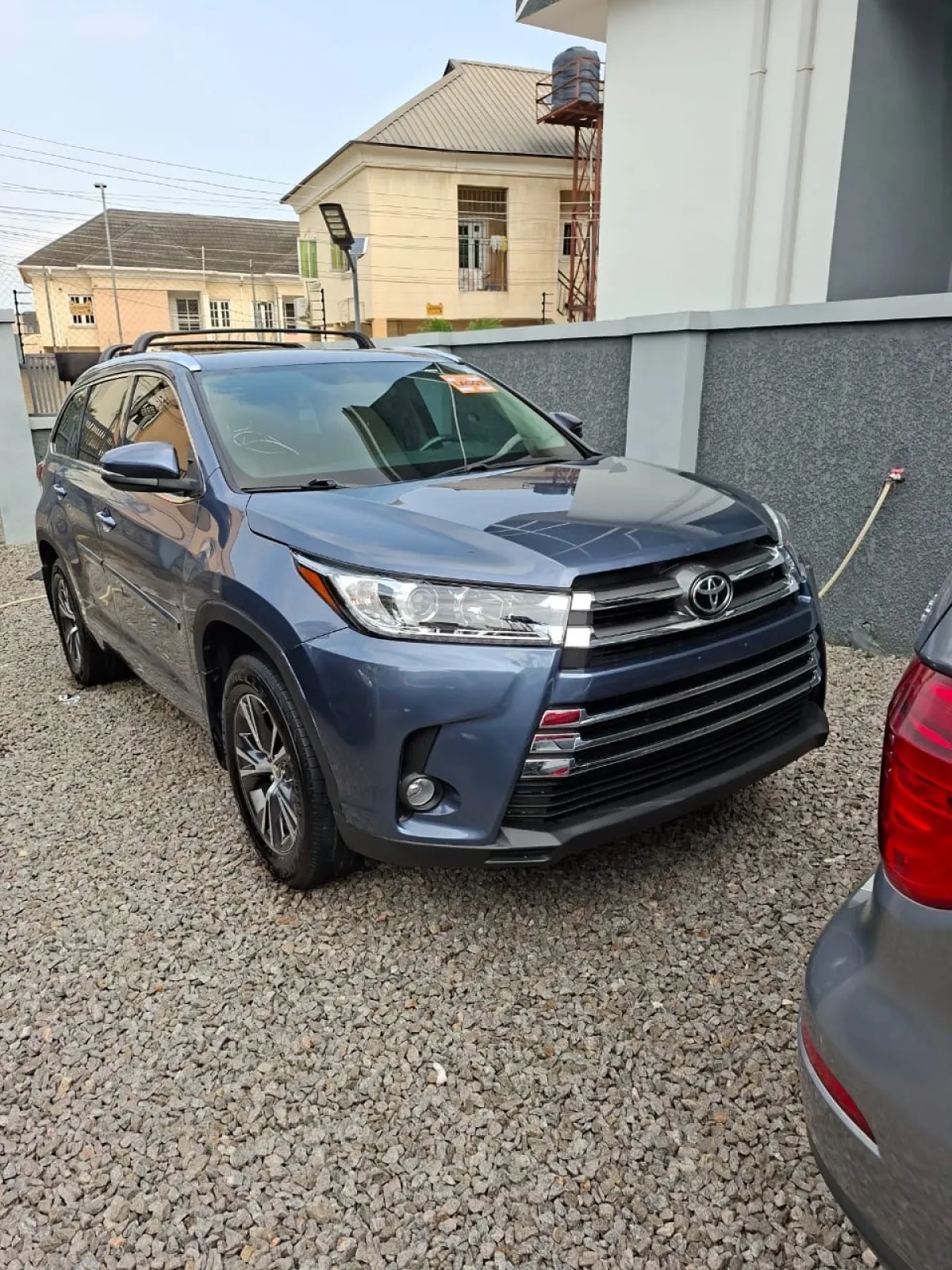 Foreign Used Blue 2016 Toyota Highlander XLE AWD - Image 8