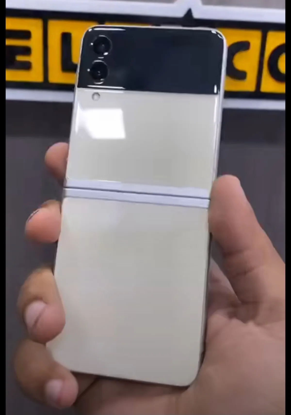 Samsung flip 3 - Image 1