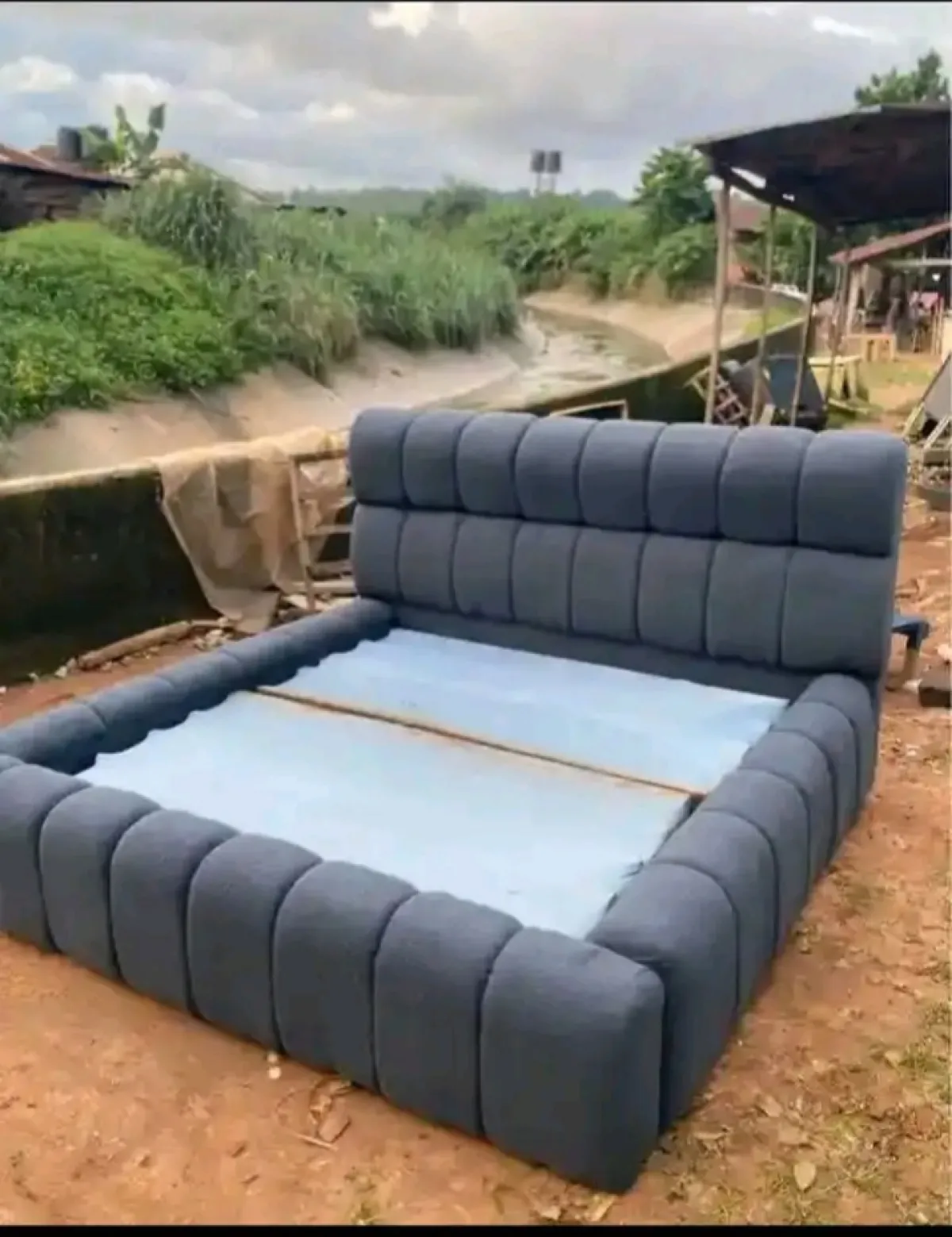Brand new 6 by 4 bedframe - Image 3