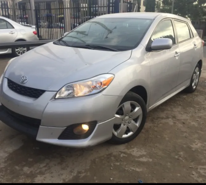 2010 model toyota matrix