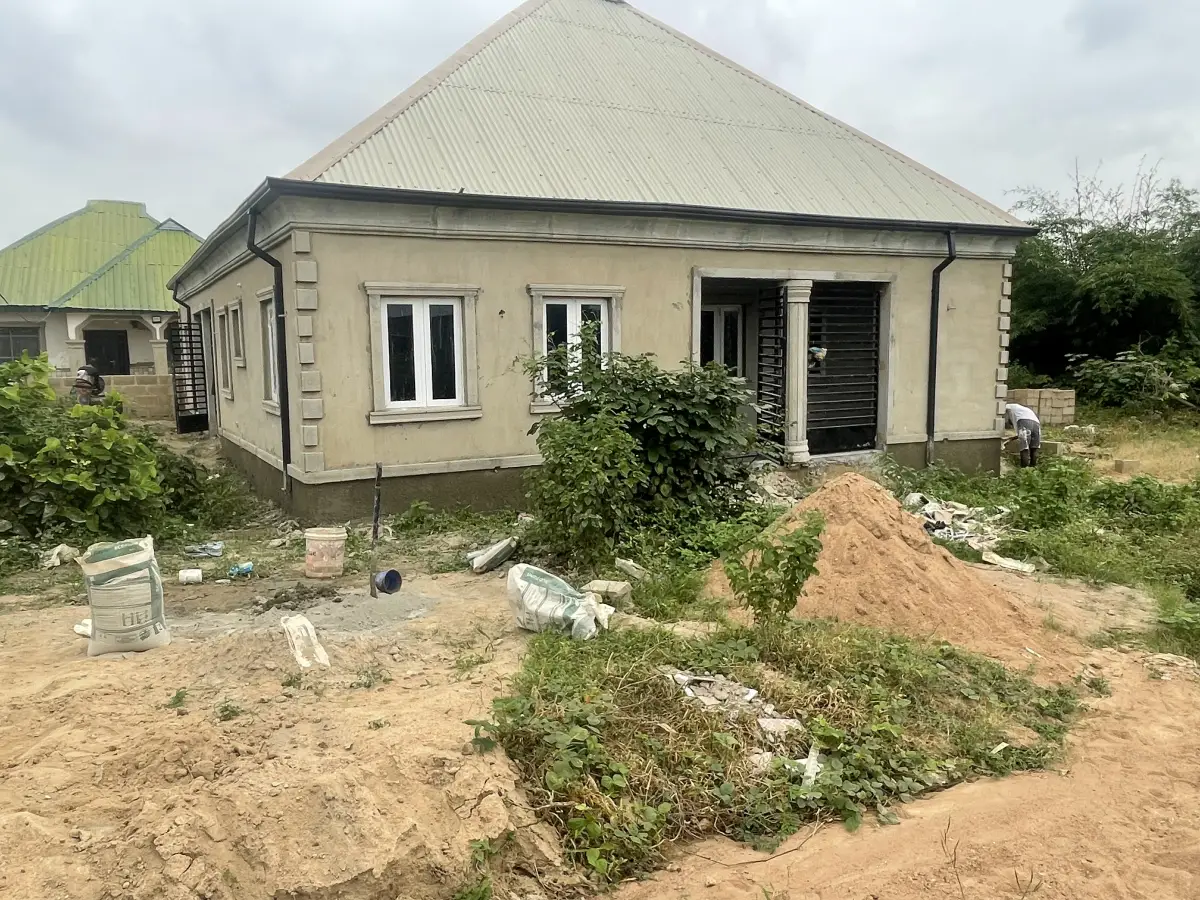 Building Contractor - Image 15