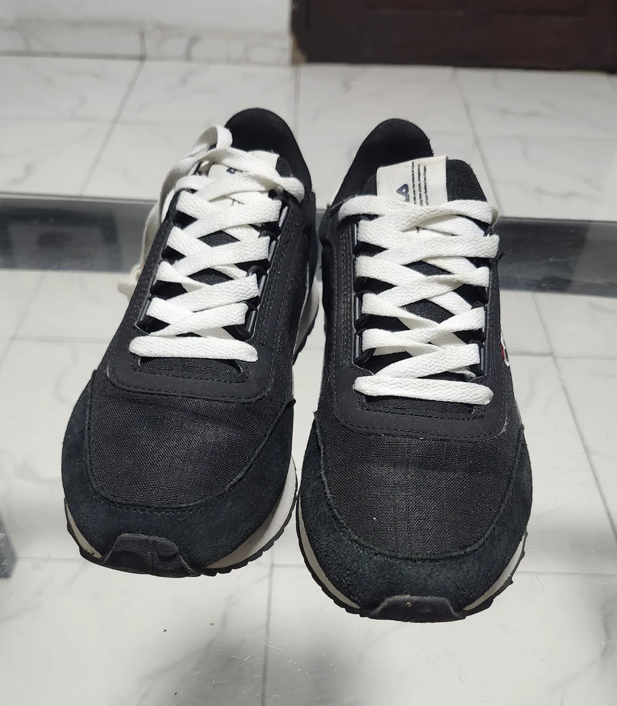 Original Fila sneakers 38size - Image 3