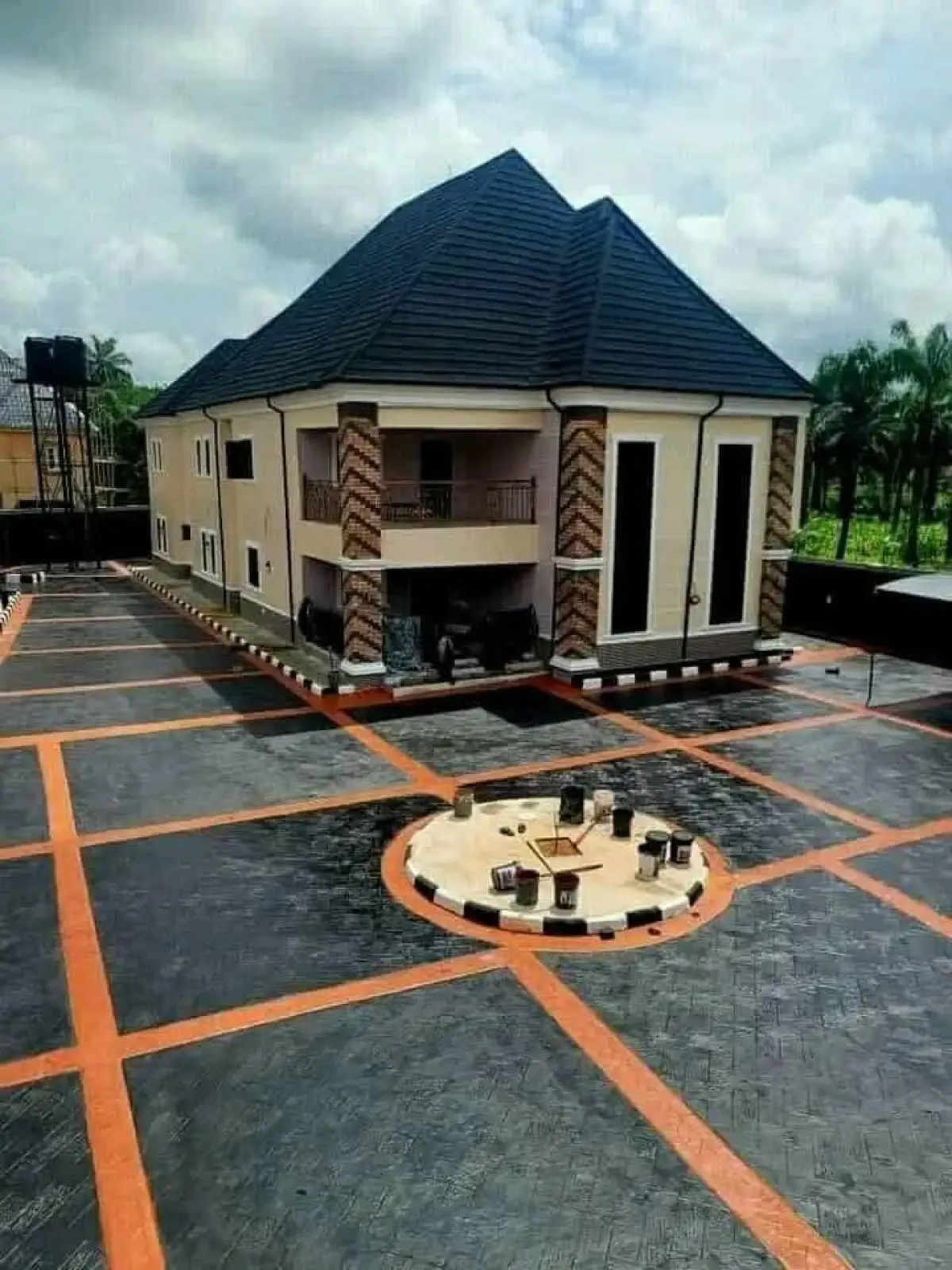 Building Contractor - Image 8