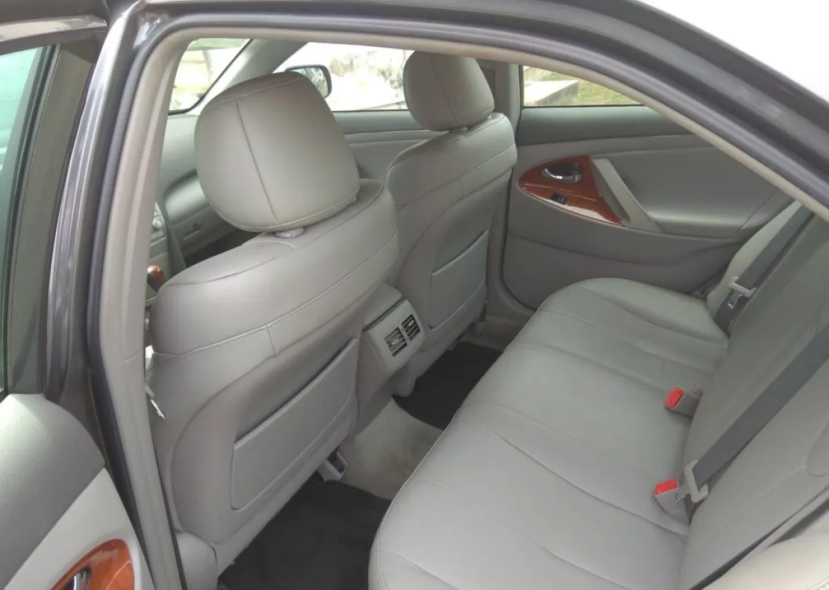 2011 tokunbo Toyota camry - Image 5