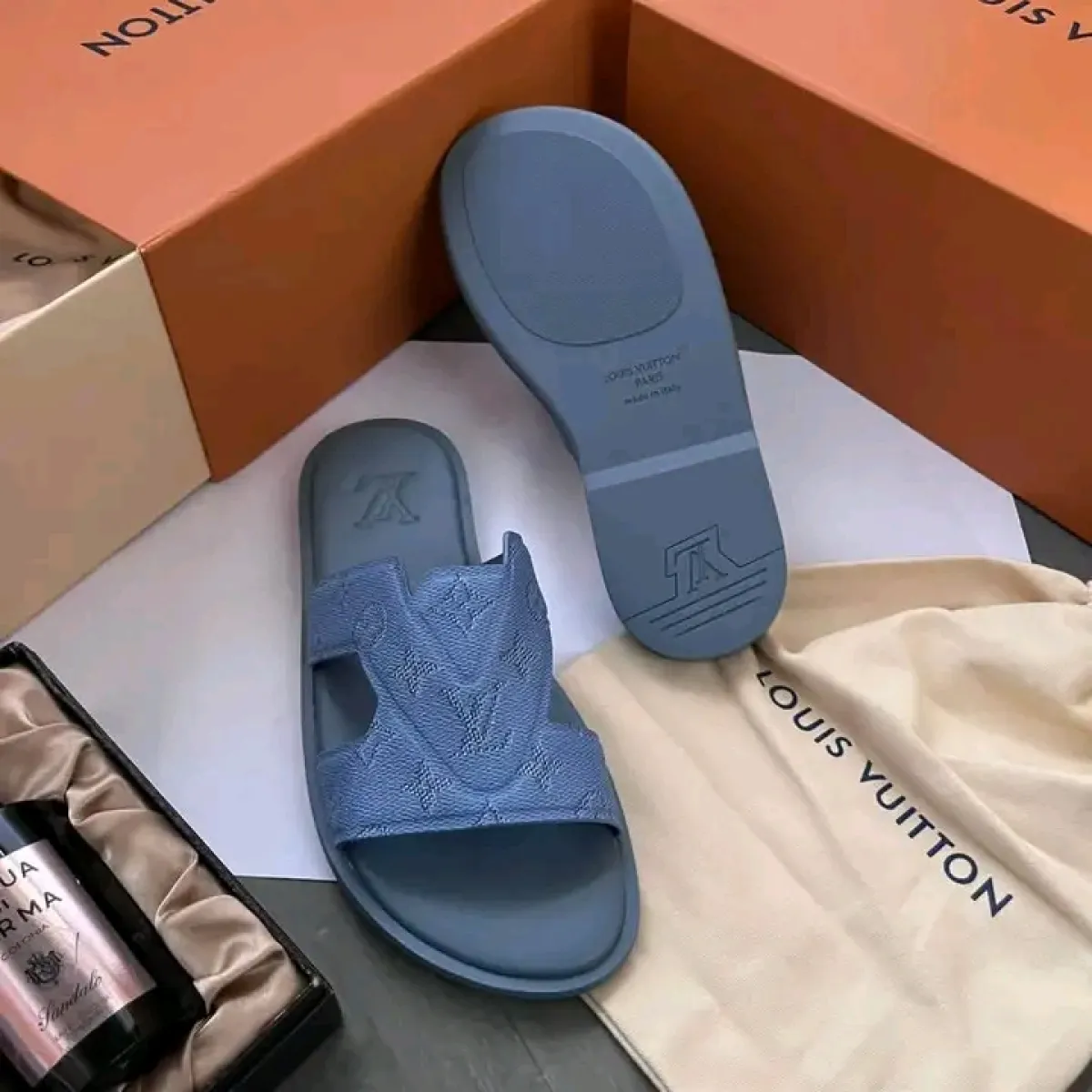 Men Louis Vuitton - Image 4