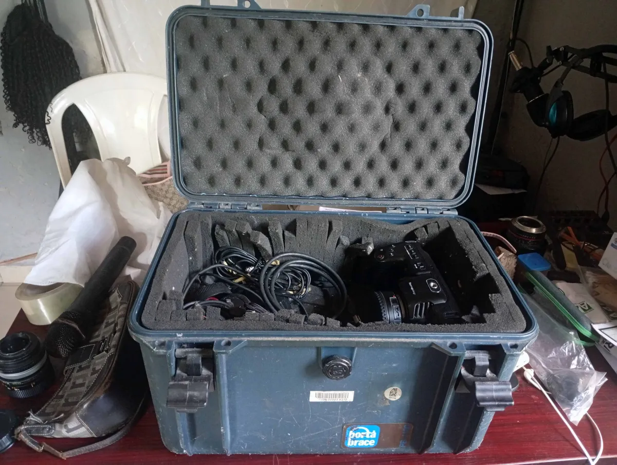 Blackmagic Pocket Cinema Camera 4K, Speedbooster, Lenses, Hardcase - Image 7