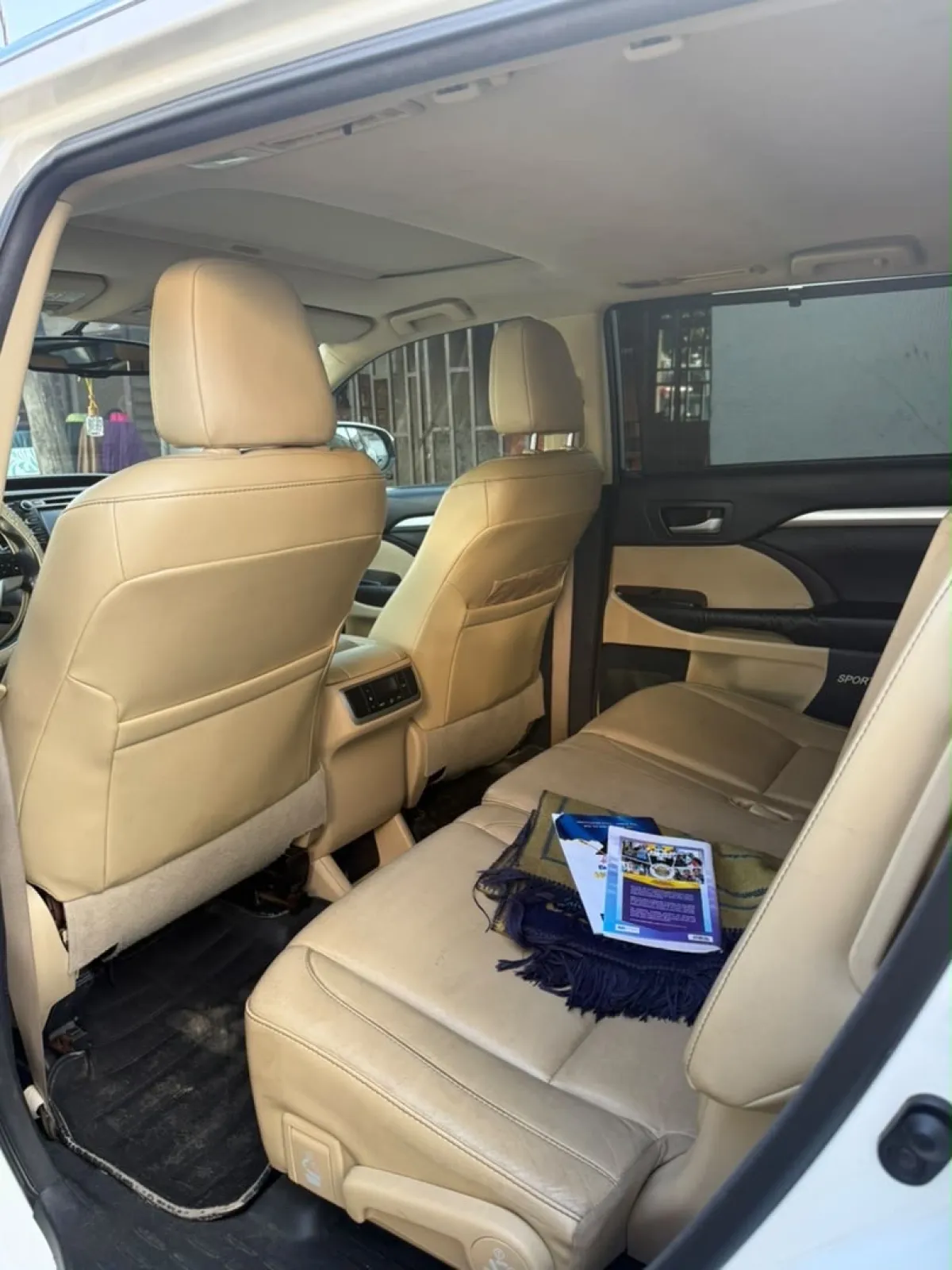 Pure First Body 2016 Toyota Highlander XLE AWD - Image 3