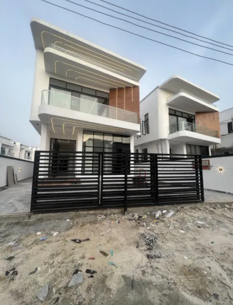 5 Bedroom fully detached duplex for sale