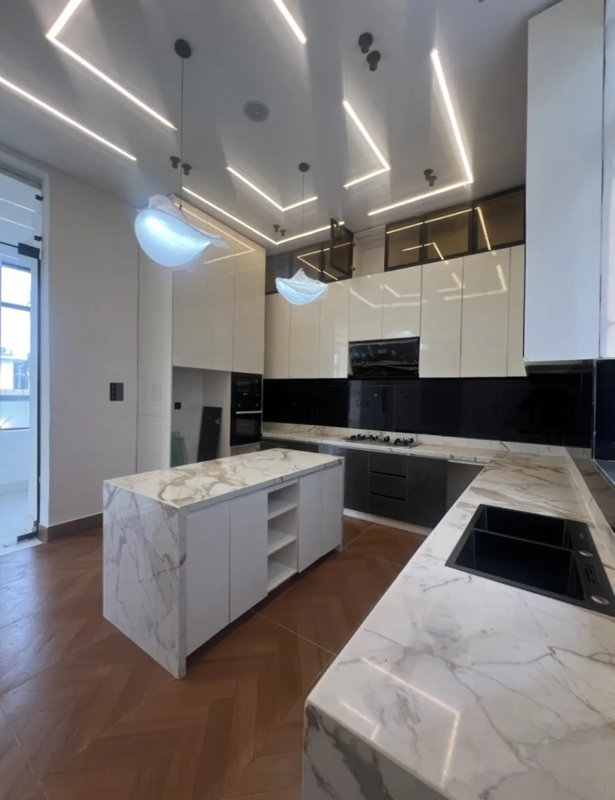 5 Bedroom fully detached duplex for sale - Image 3