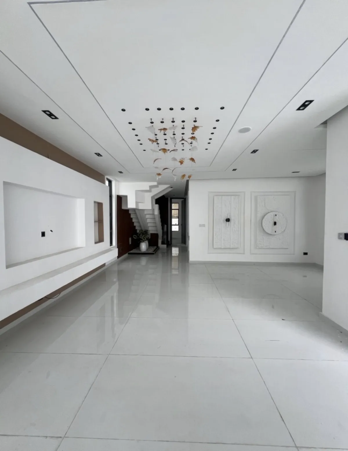 5 Bedroom fully detached - Image 3