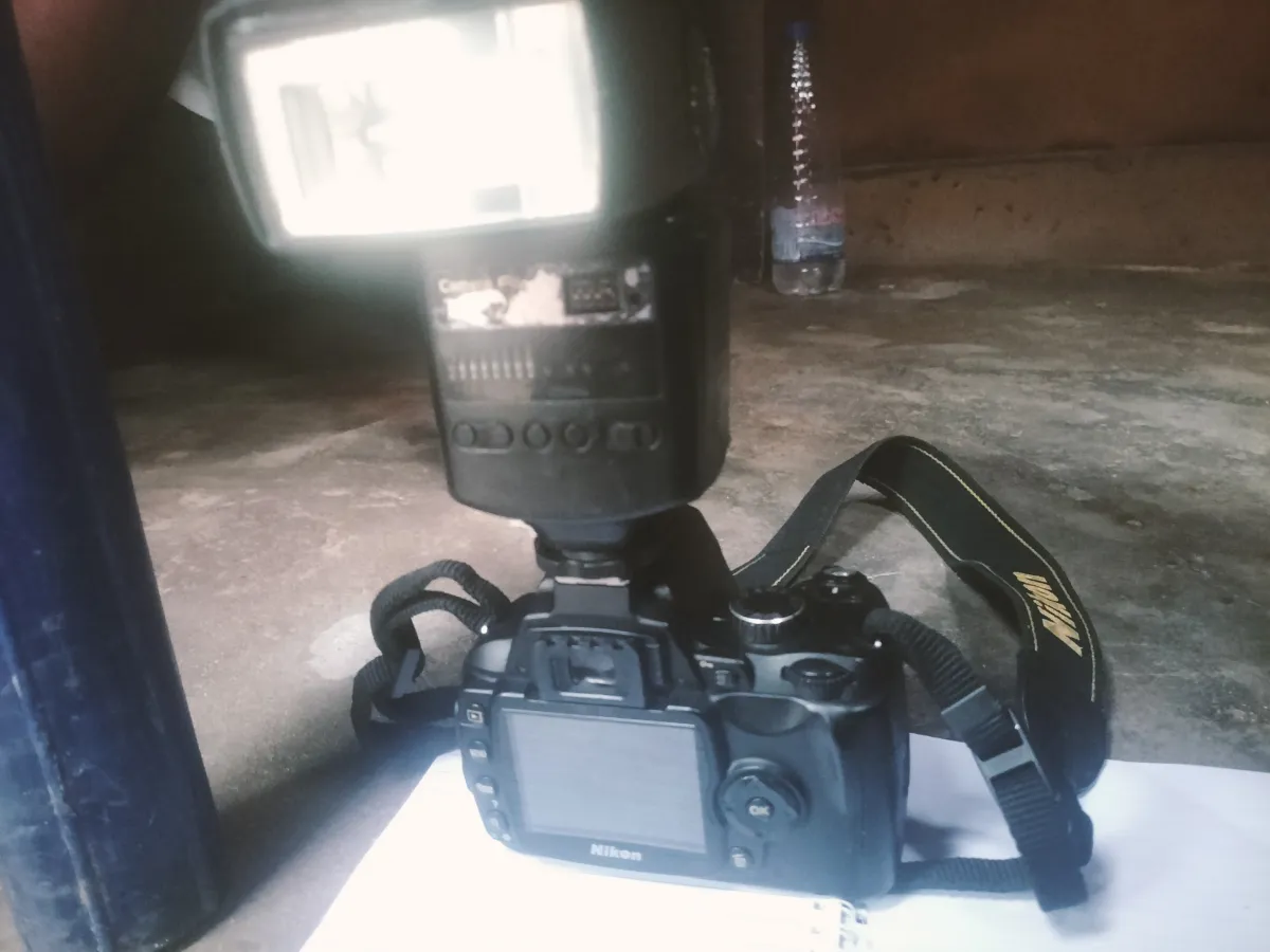 Nikon d90 digital camera - Image 5