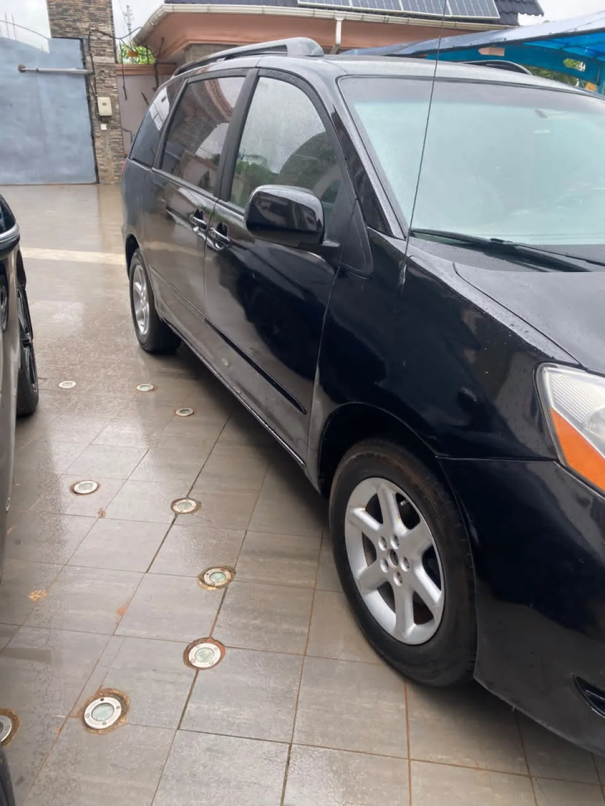 Toyota Sienna 2009 - Image 4