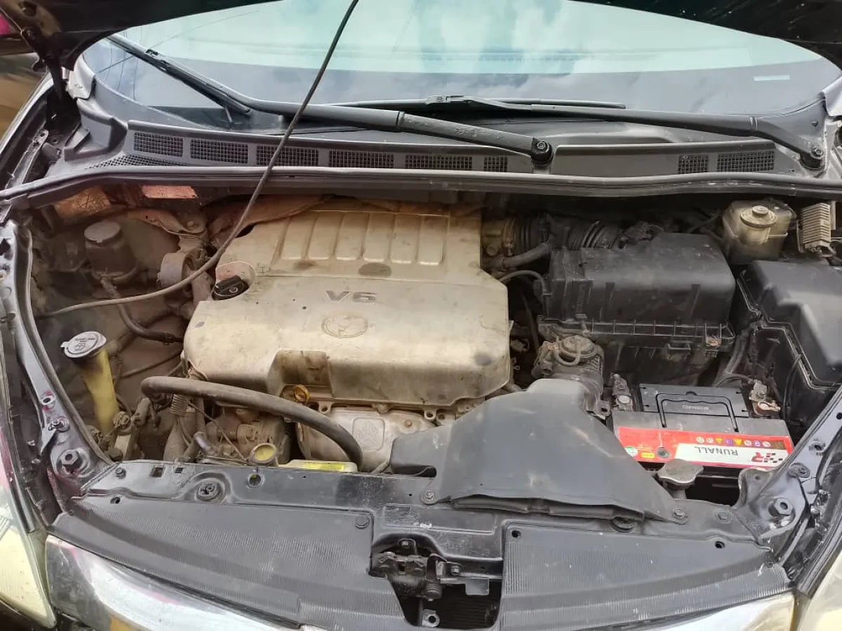Toyota Sienna 2009 - Image 5