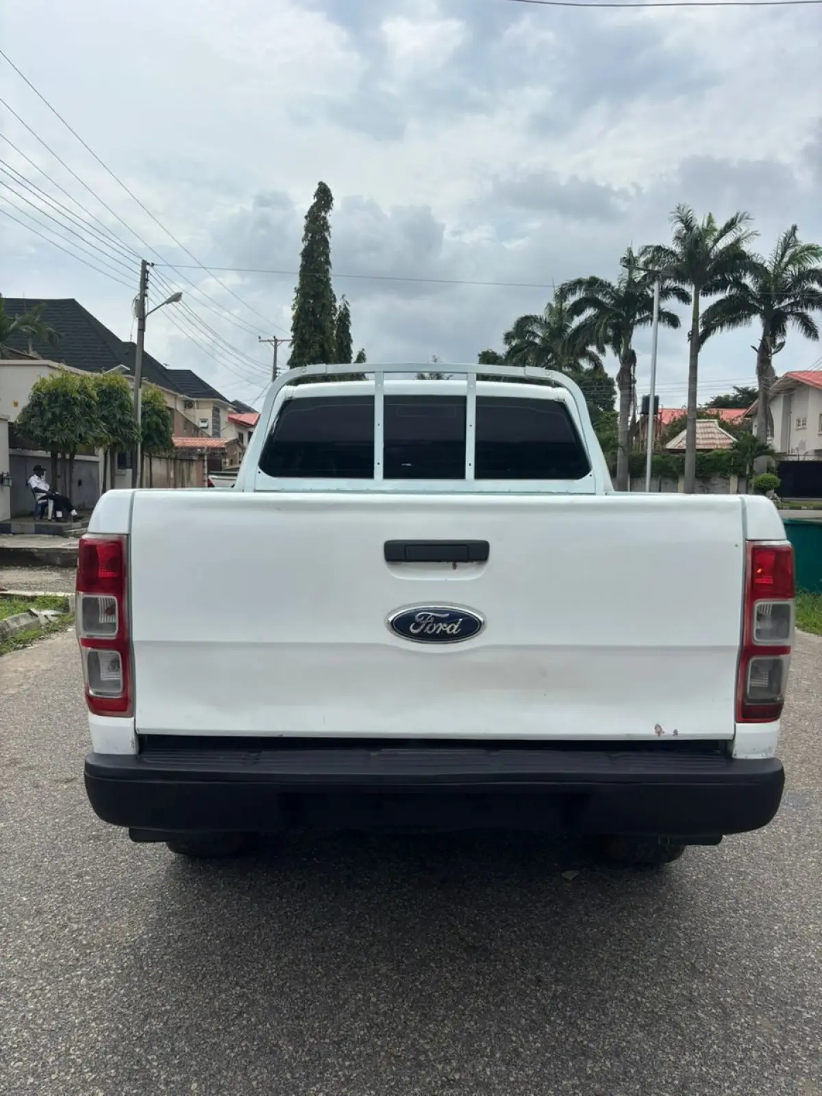 Ford Hilux 2012/13 - Image 2