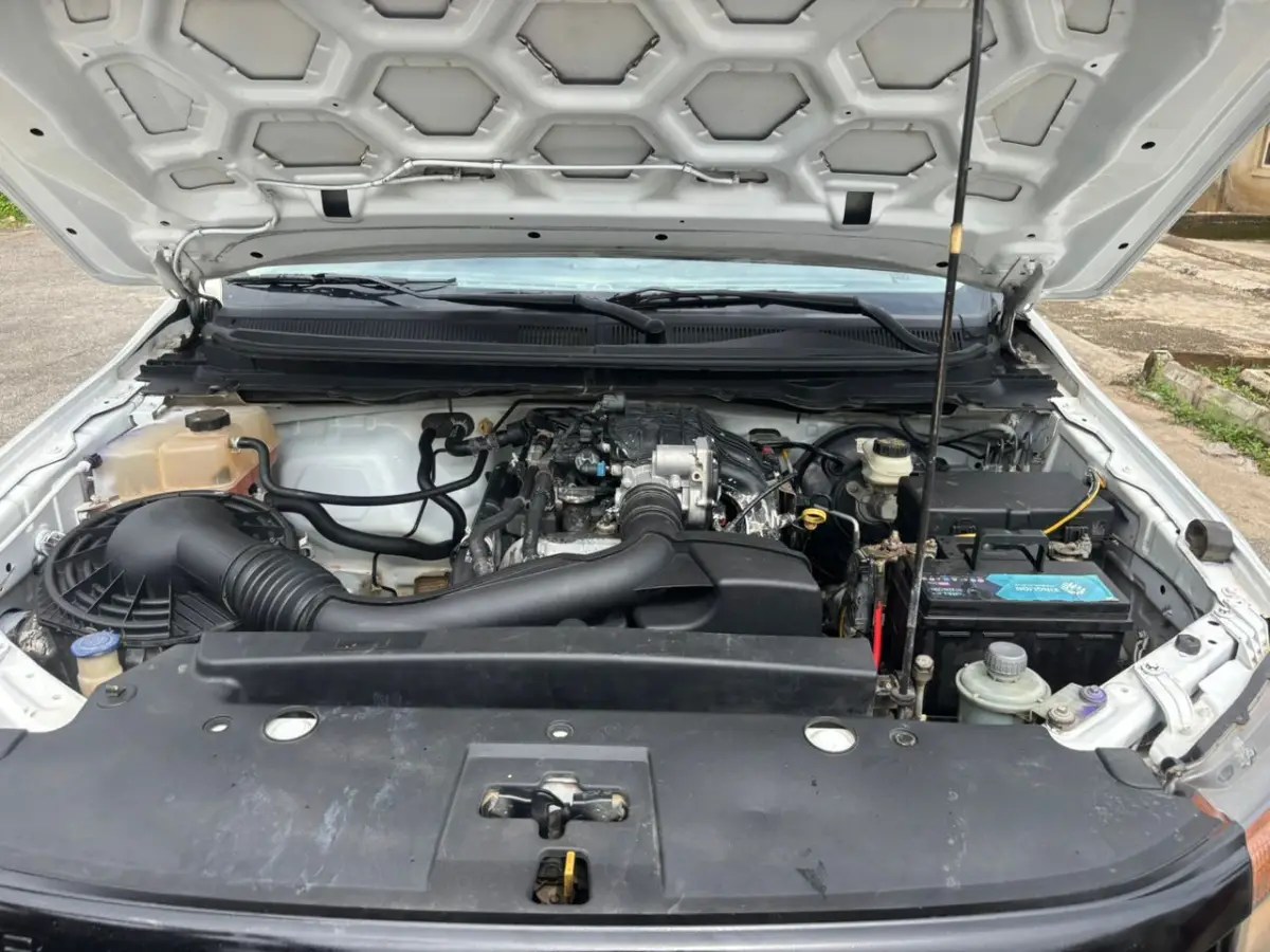 Ford Hilux 2012/13 - Image 3