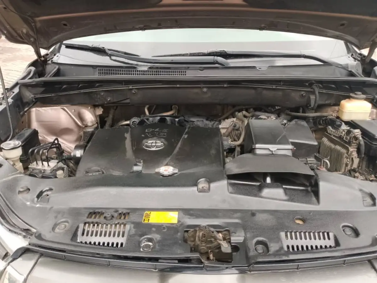 Toyota Highlander - Image 8