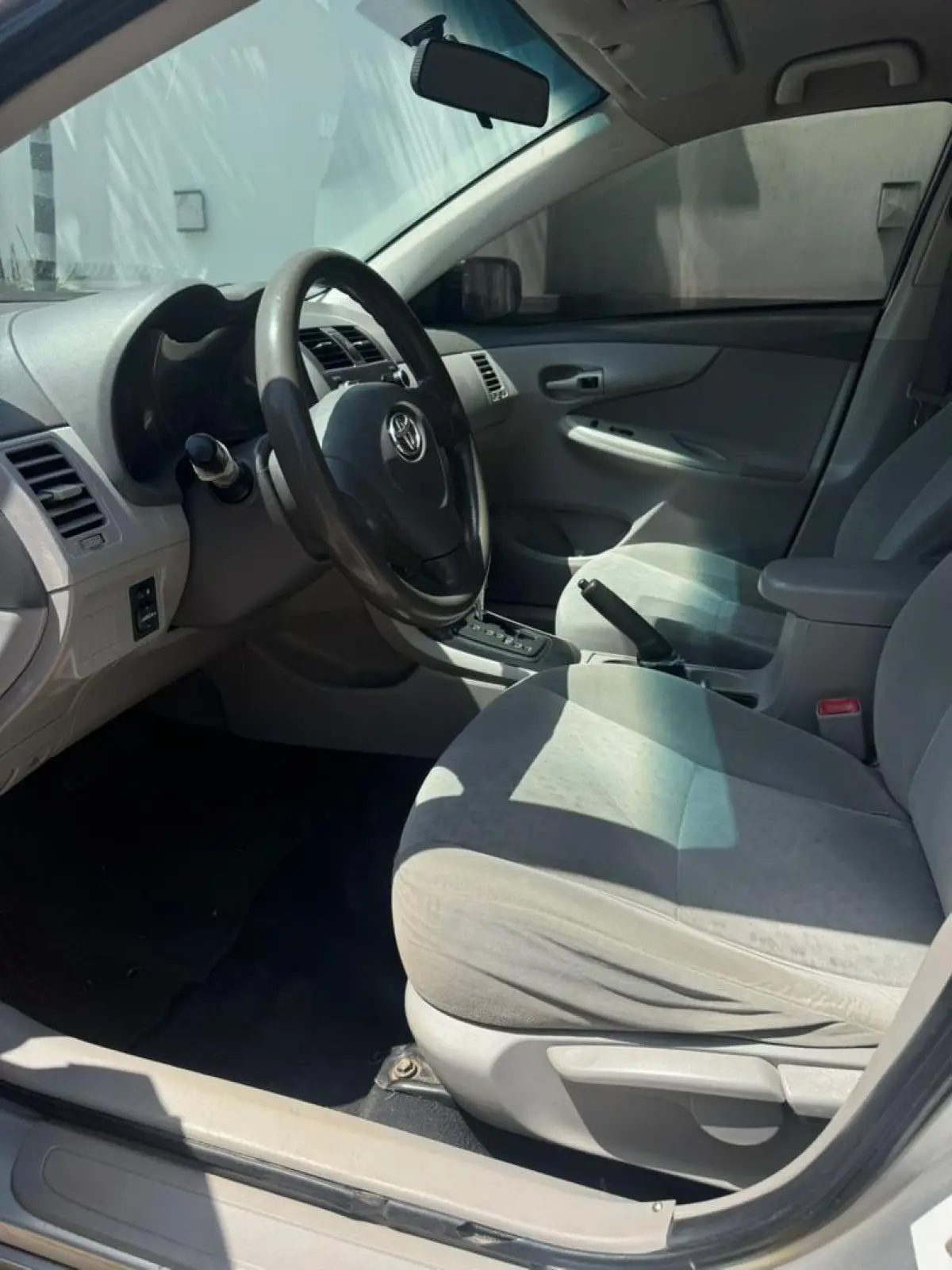 Toyota Corolla Le 08 - Image 4