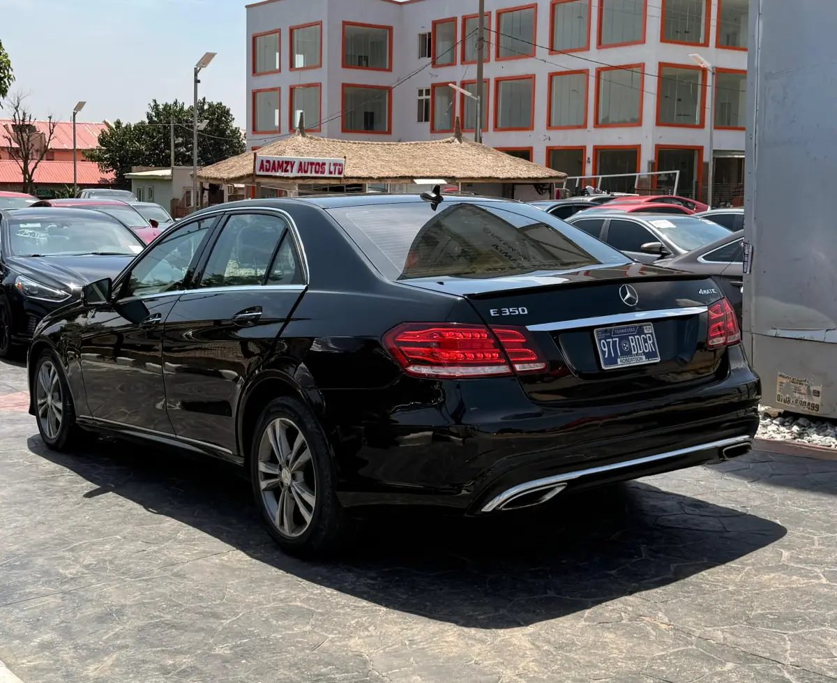 *2012 fullest option E350 MBENZ with 2025 duty. Panoramic roof…keyless - Image 1