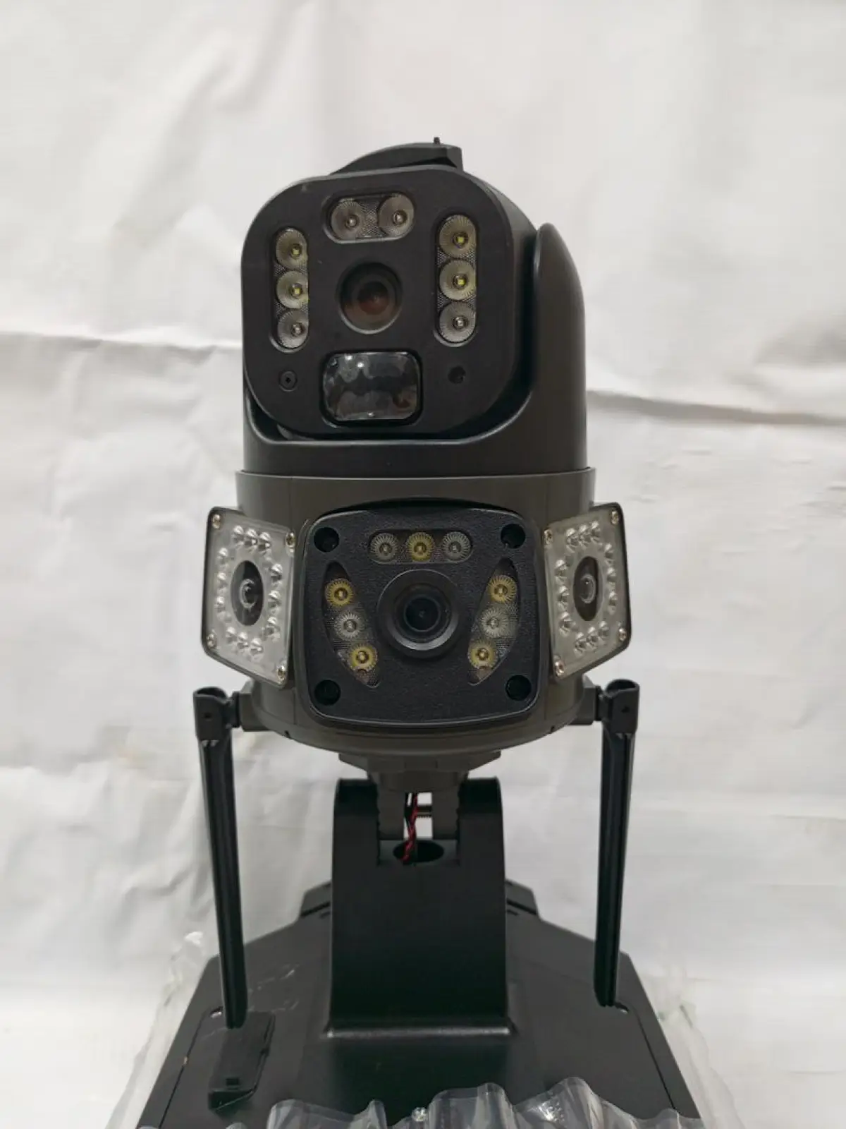 Solar Powered 4G CCTV Camera (3 cameras) with solar street light - Image 1