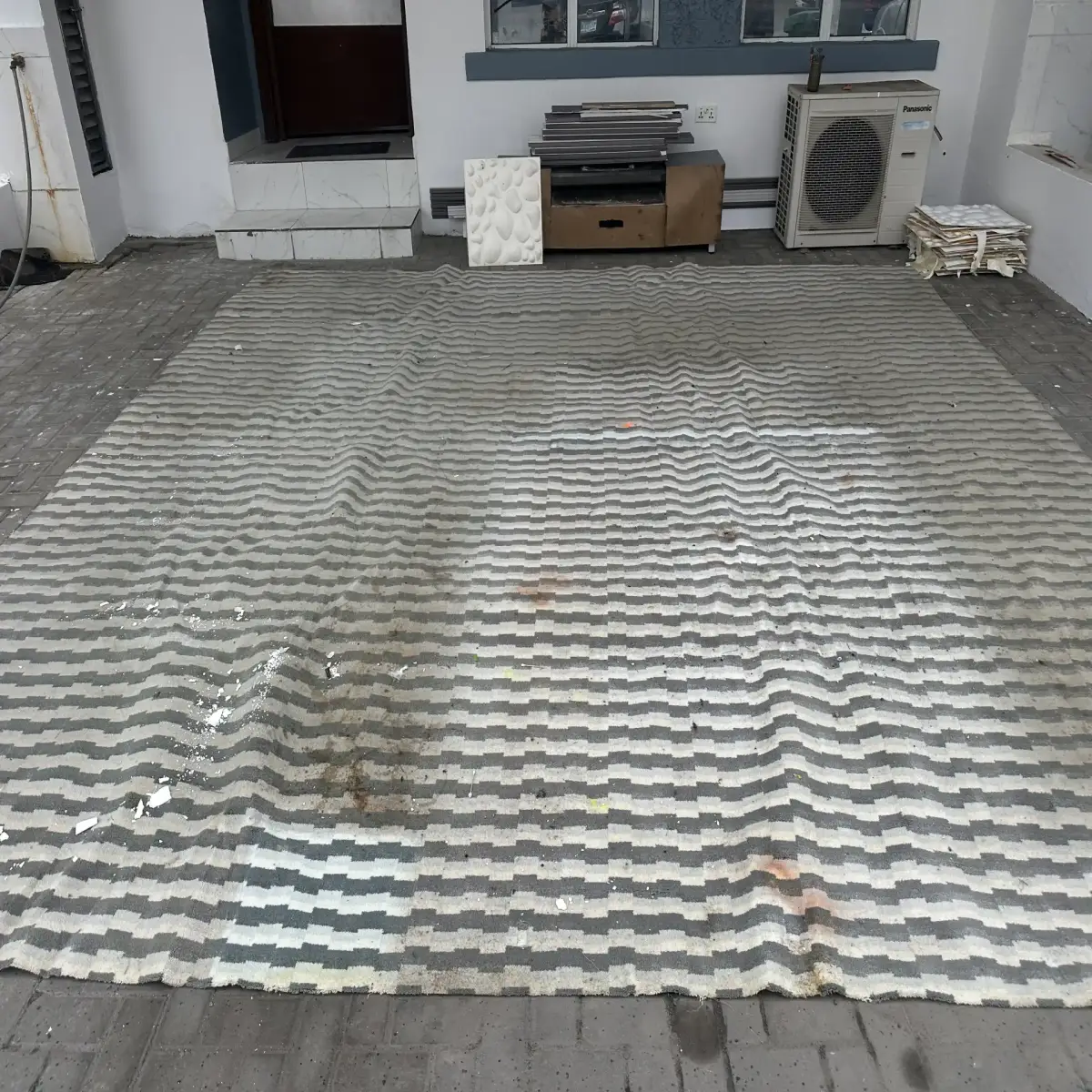 Large Room Rug - Image 2