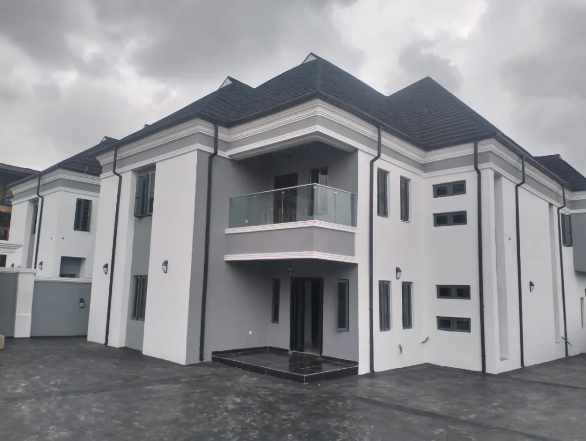 For Sale At Oluyole Newly built Five (5) bedroom duplex - Image 1