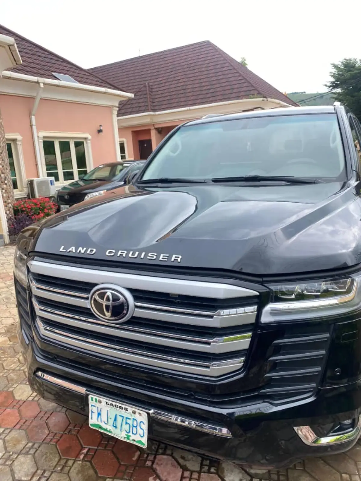 Toyota Landcruiser - Image 2