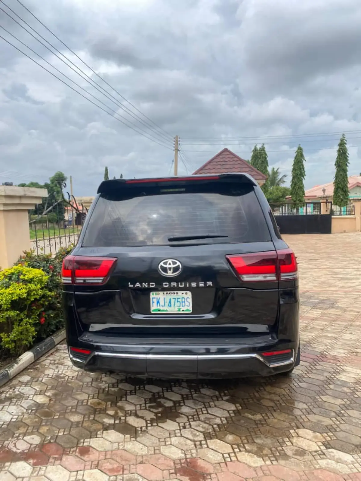 Toyota Landcruiser - Image 3