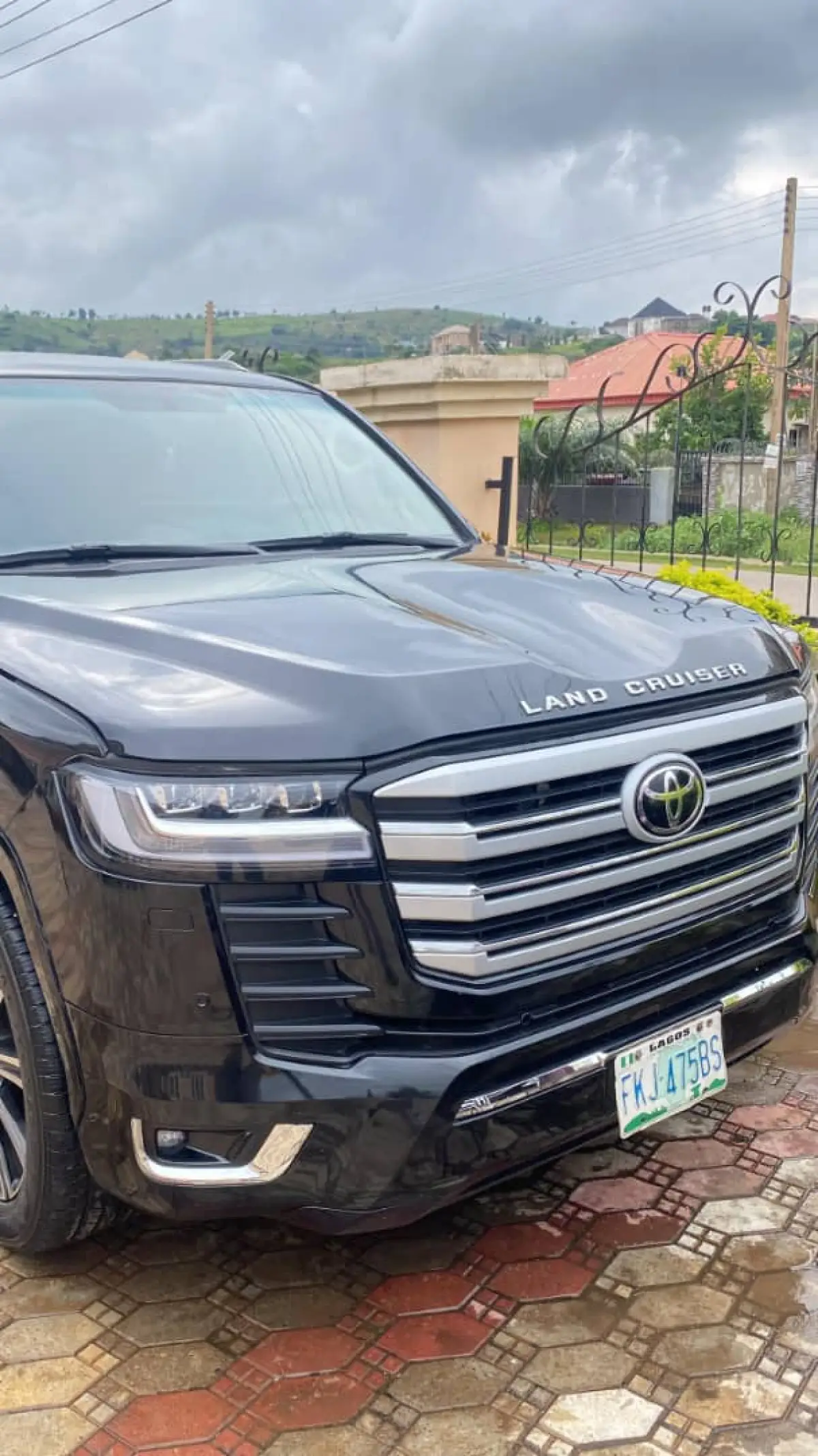 Toyota Landcruiser - Image 6