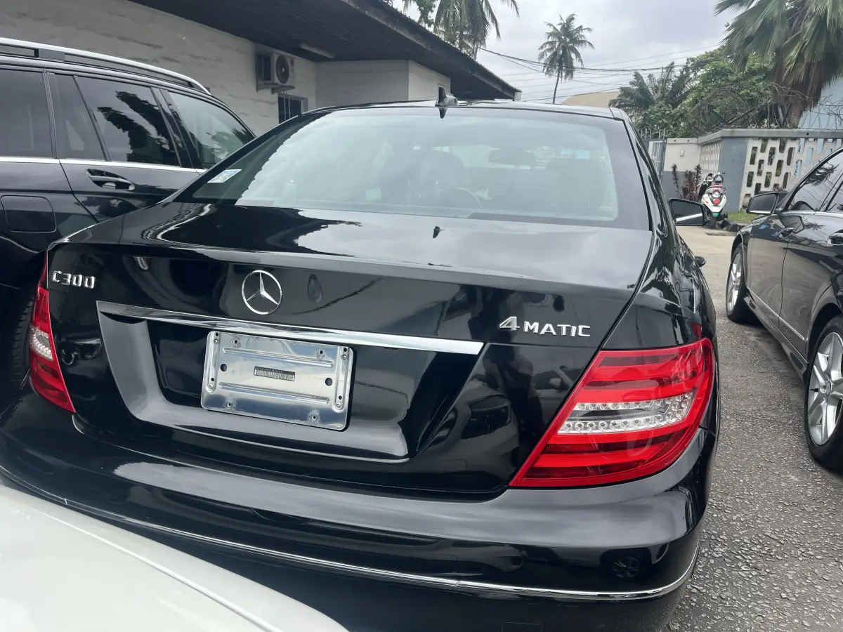 Foreign Used 2013 Mercedes Benz C300 - Image 8