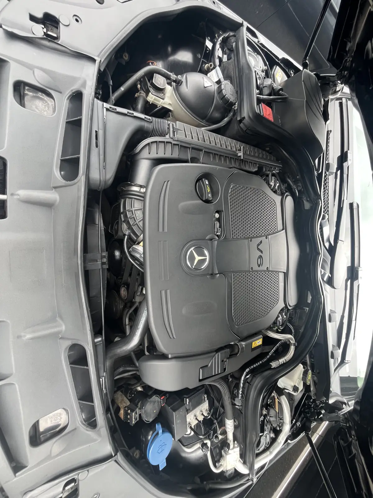 Foreign Used 2013 Mercedes Benz C300 - Image 10
