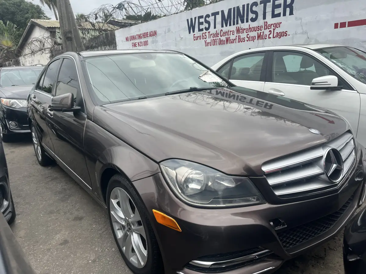 Foreign Used 2013 Mercedes Benz C300 - Image 3