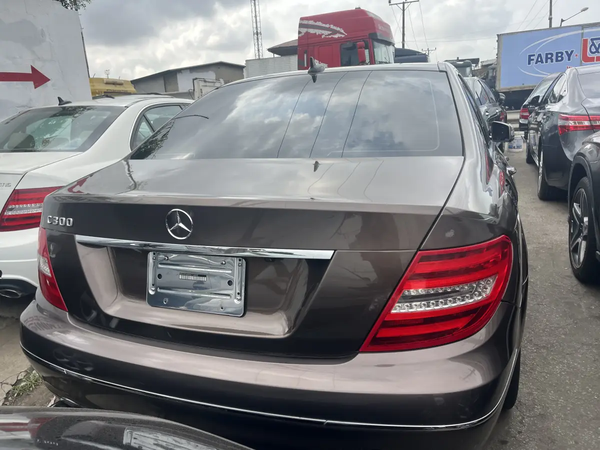 Foreign Used 2013 Mercedes Benz C300 - Image 8