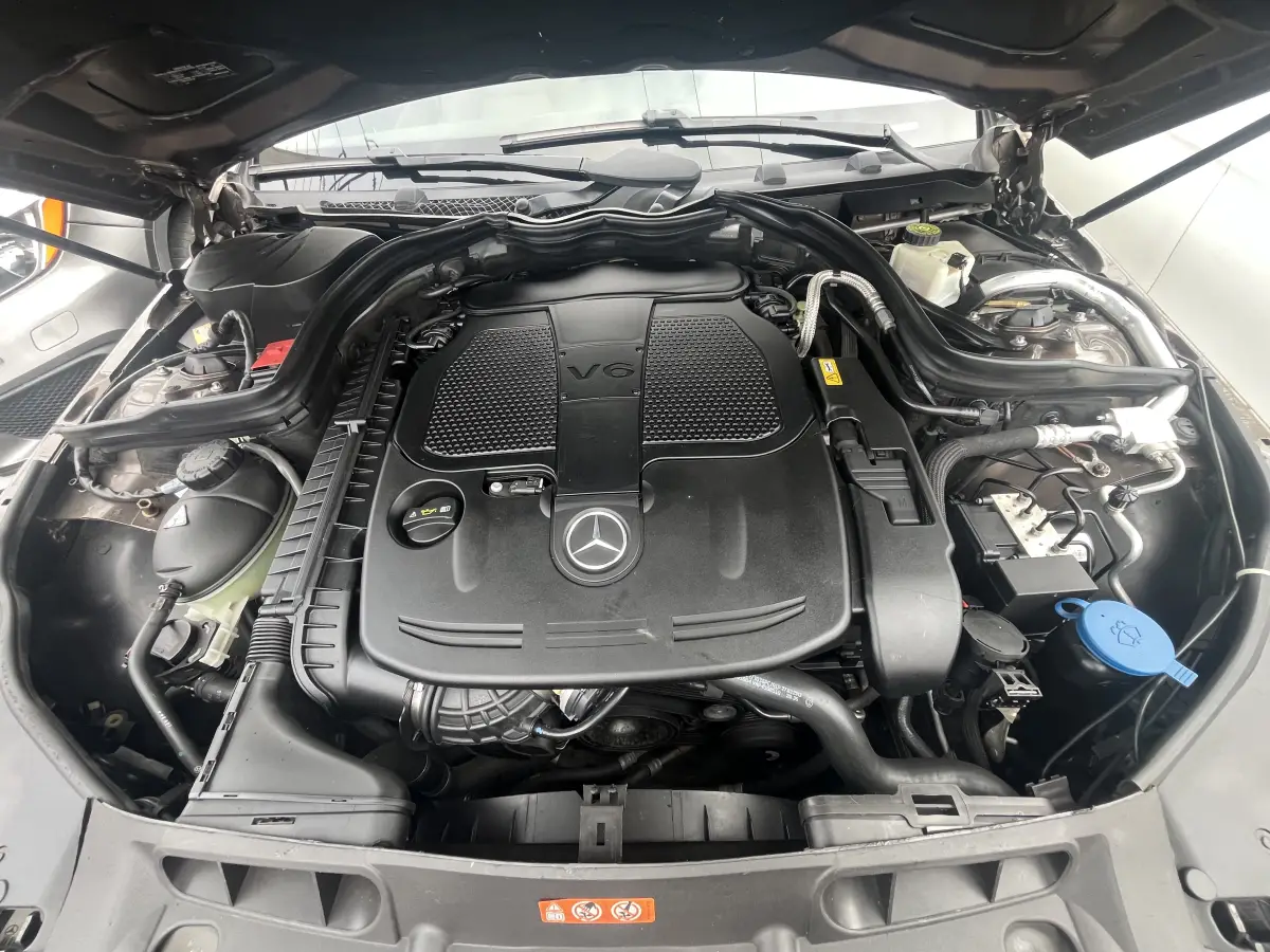 Foreign Used 2013 Mercedes Benz C300 - Image 10