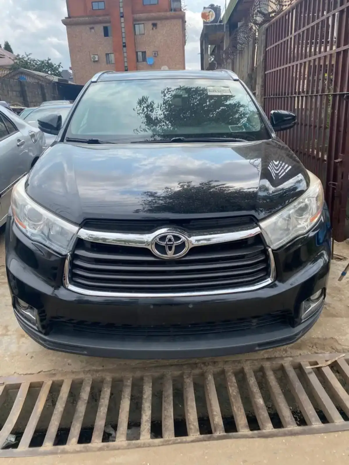 Toyota Highlander - Image 2