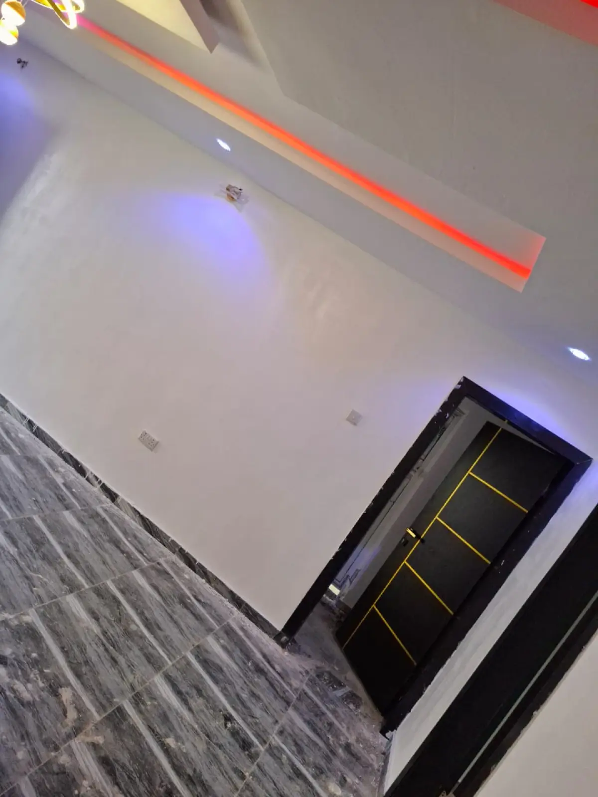 3bedroom flat with full modern facilities at Johnson awe oluyole Estate - Image 3