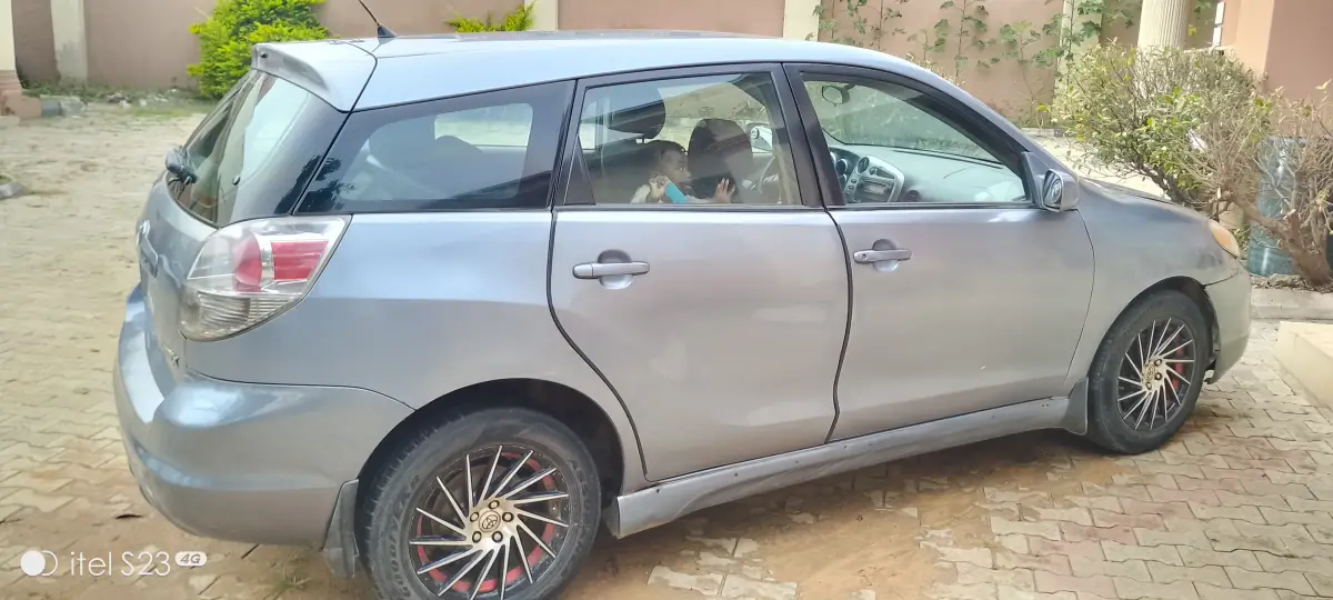 Toyota matrix - Image 2