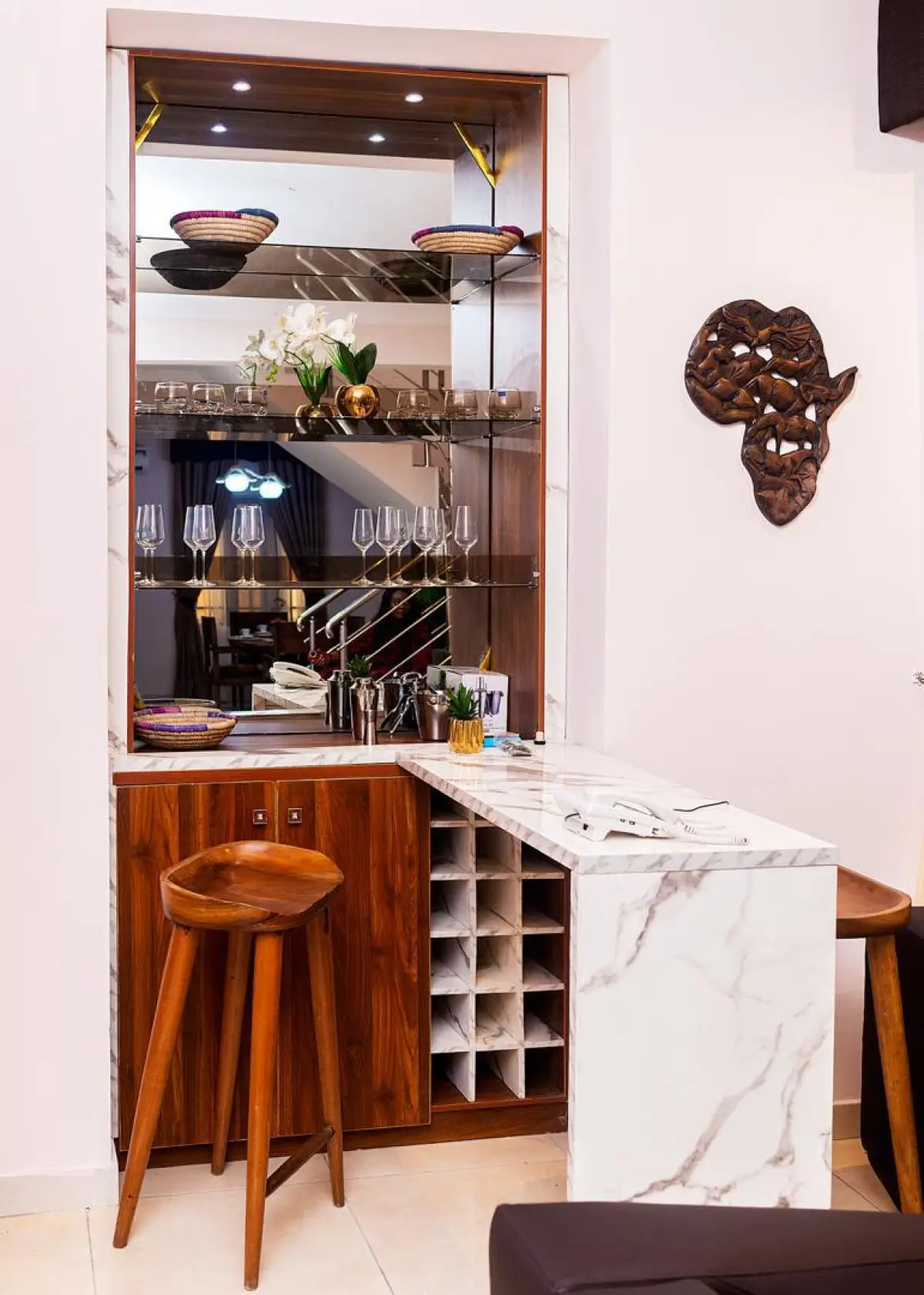 LET Ultra modern 6bedroom fully furnished apartments at Agodi Gra - Image 6