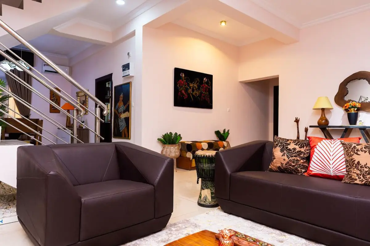 LET Ultra modern 6bedroom fully furnished apartments at Agodi Gra - Image 8