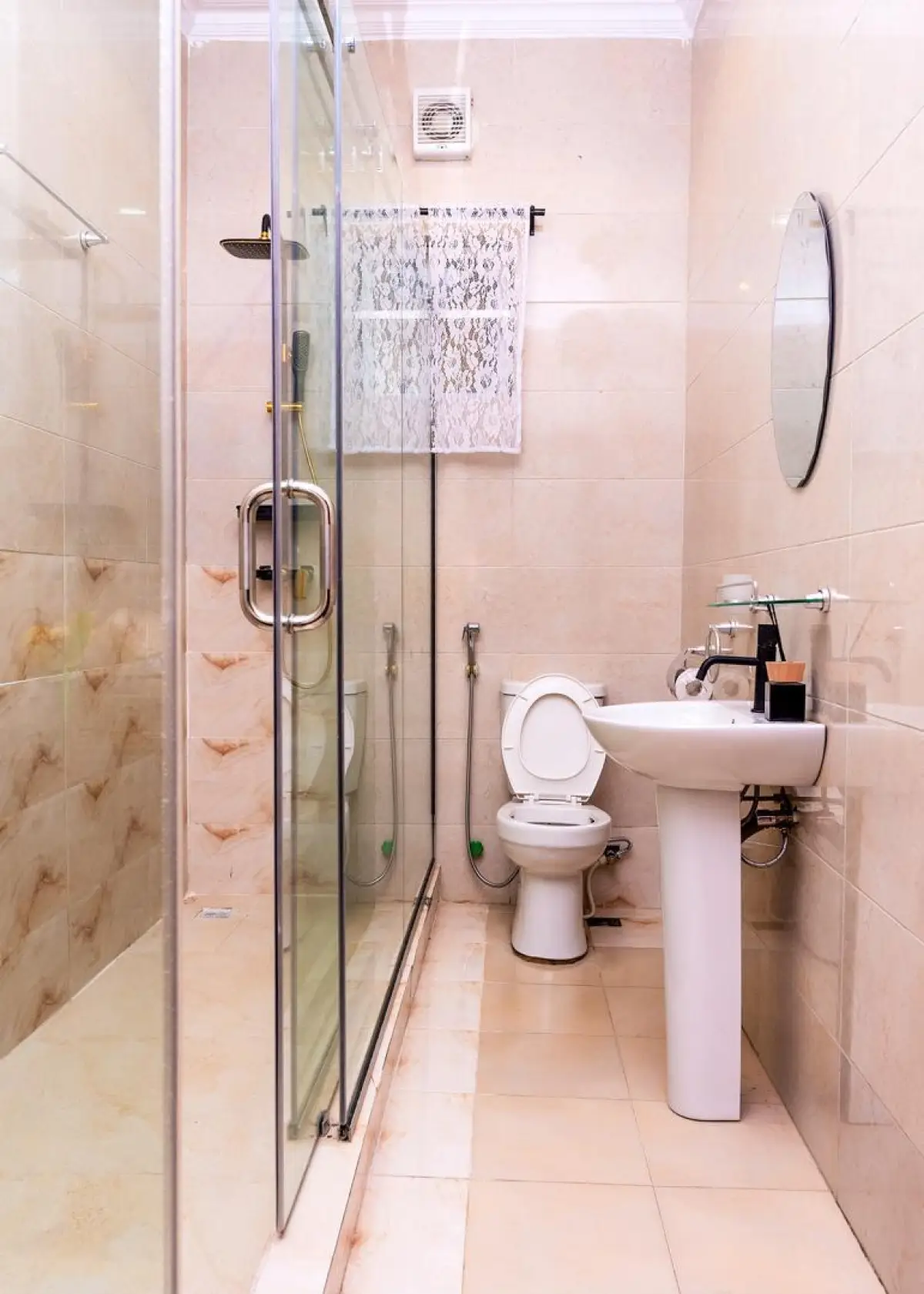 LET Ultra modern 6bedroom fully furnished apartments at Agodi Gra - Image 9