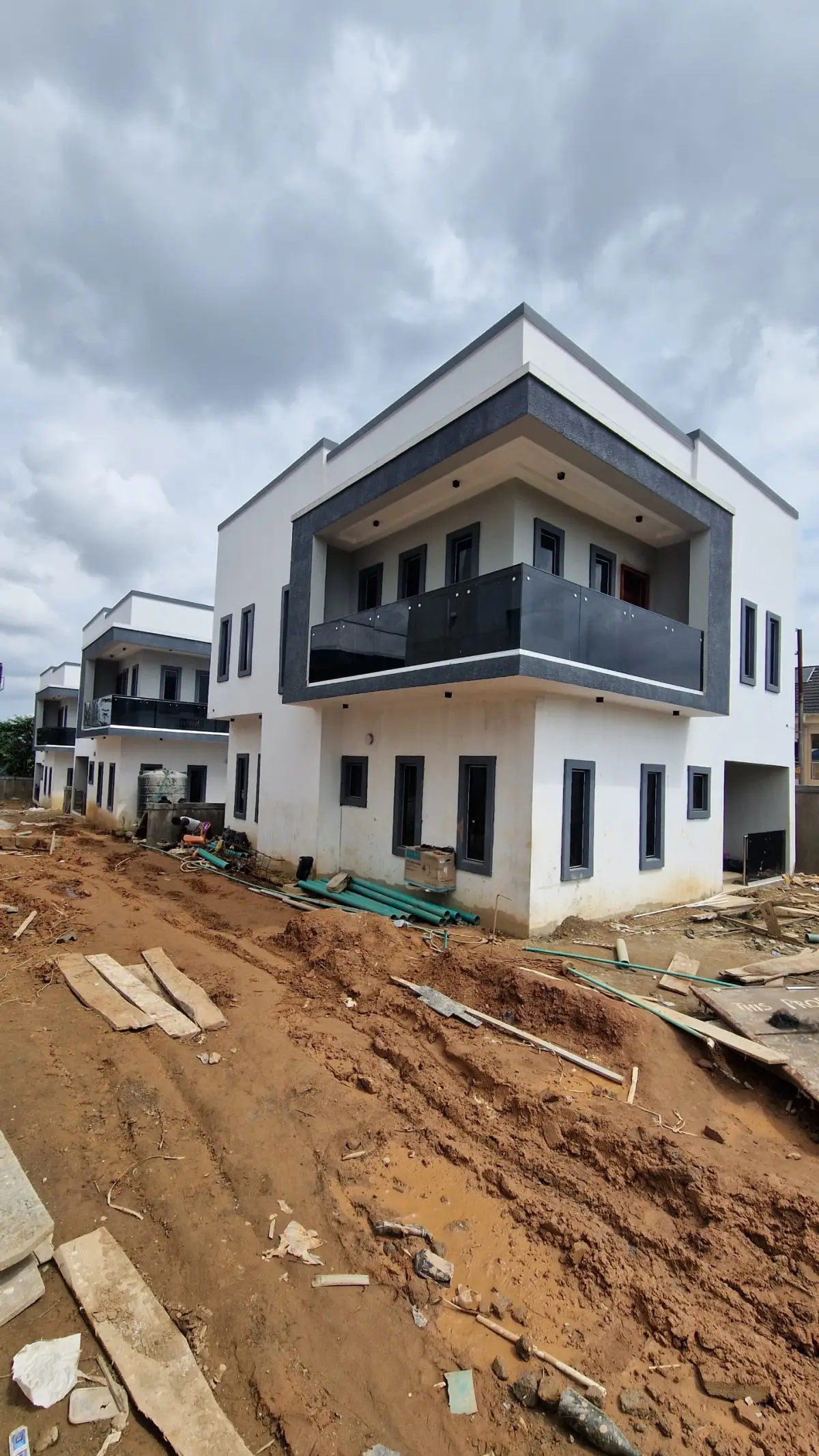 Elegant 4bedroom duplex with modern facilities in a mini estate jericho Gr - Image 1