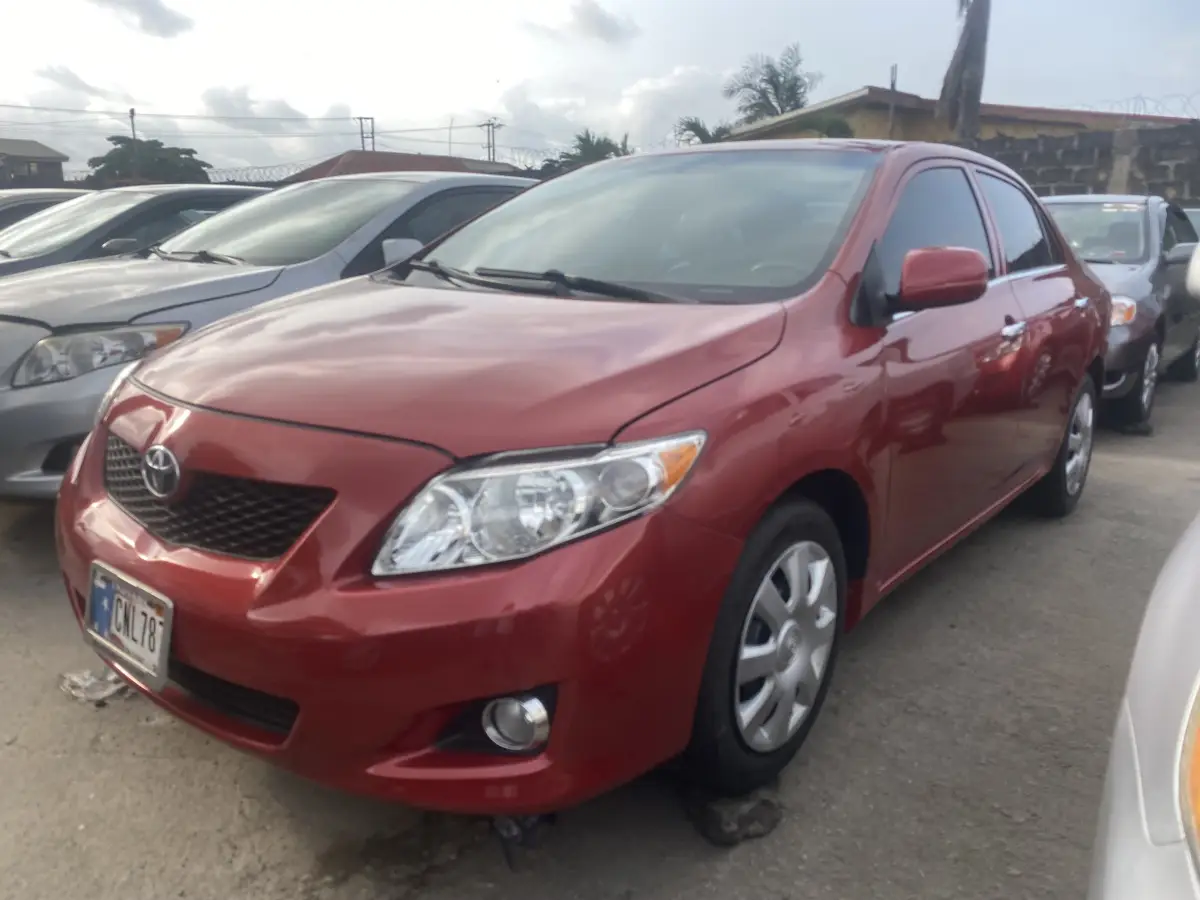 Foreign Used 2011 Toyota corolla - Image 3