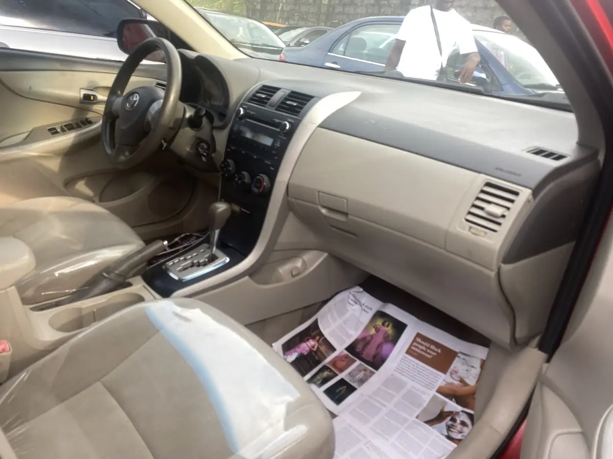 Foreign Used 2011 Toyota corolla - Image 4