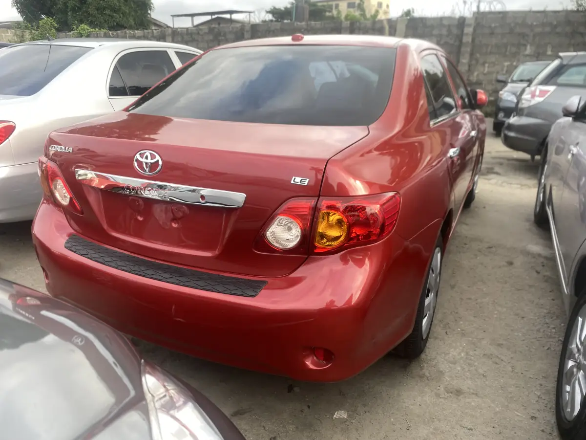 Foreign Used 2011 Toyota corolla - Image 7