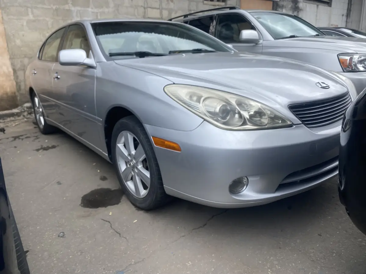 Foreign Used 2005 lexus Es330 - Image 1