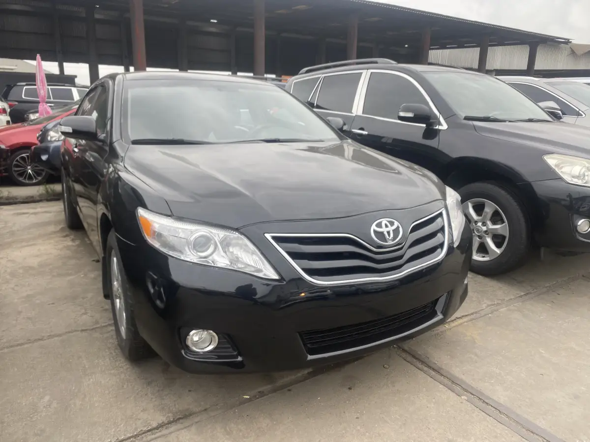 Foreign Used 2010 Toyota camry - Image 1