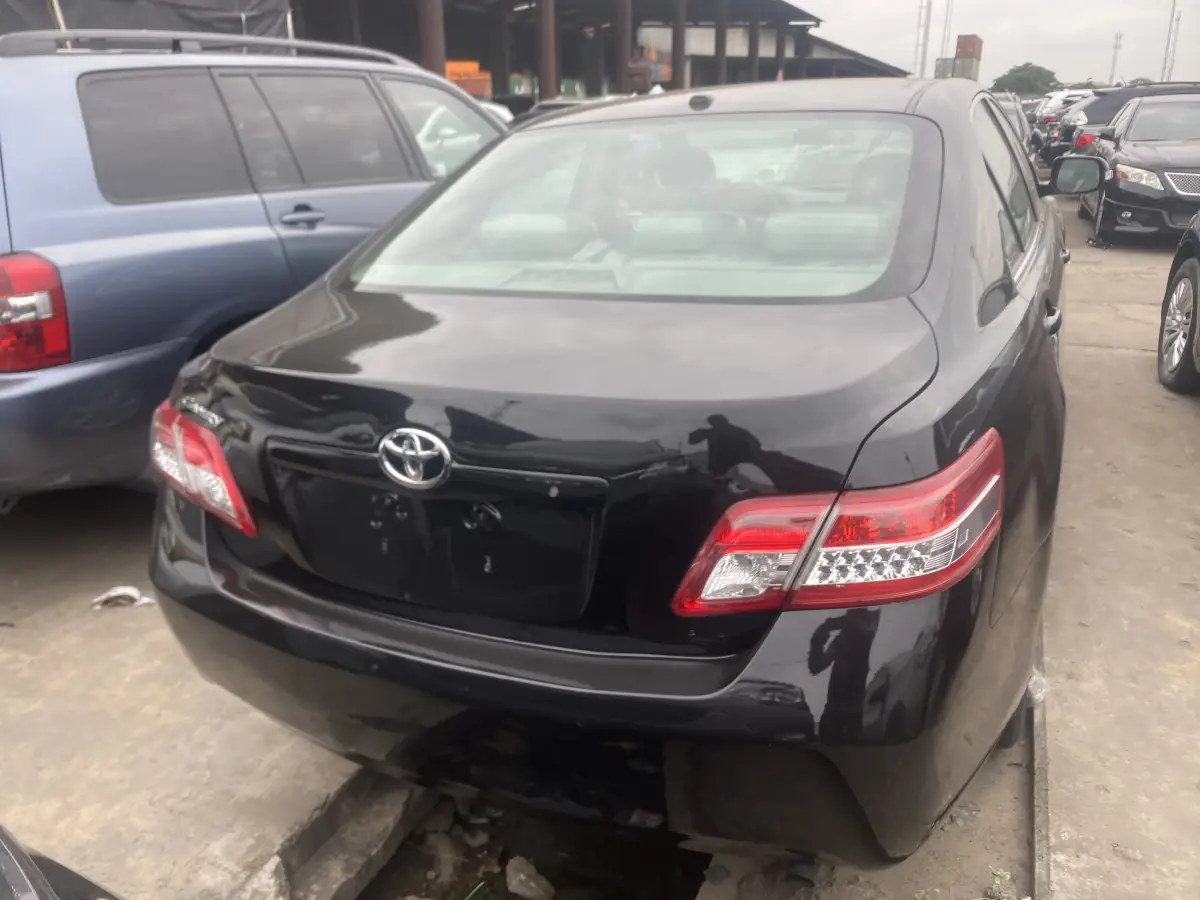 Foreign Used 2010 Toyota camry - Image 8