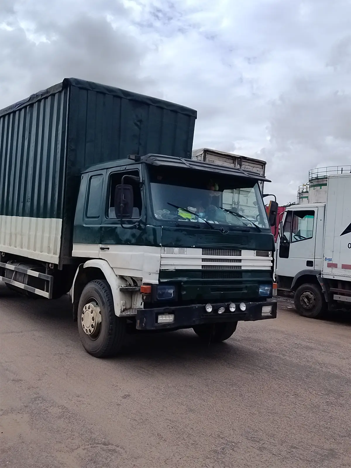 Hire Cold Chain Trucks also Dry Trucks - Image 3