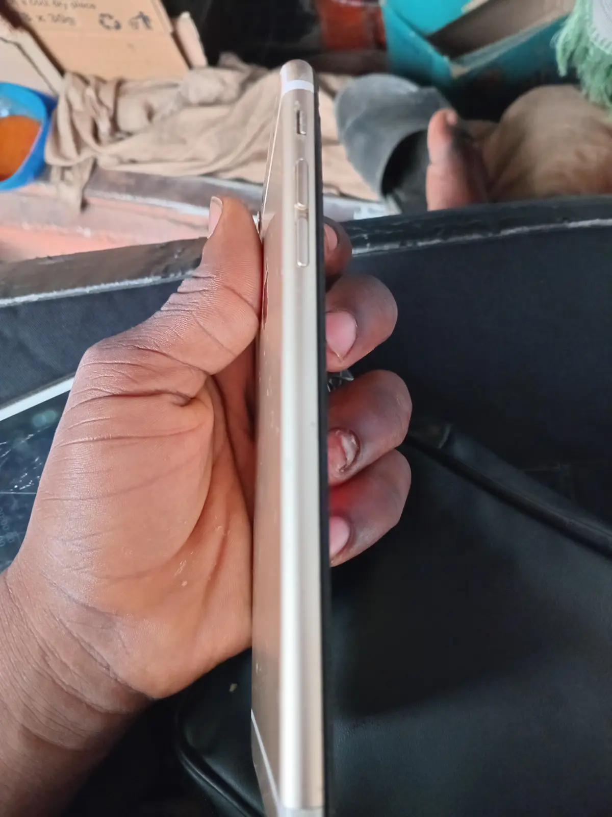 Perfectly working fine iphone 6splus - Image 4