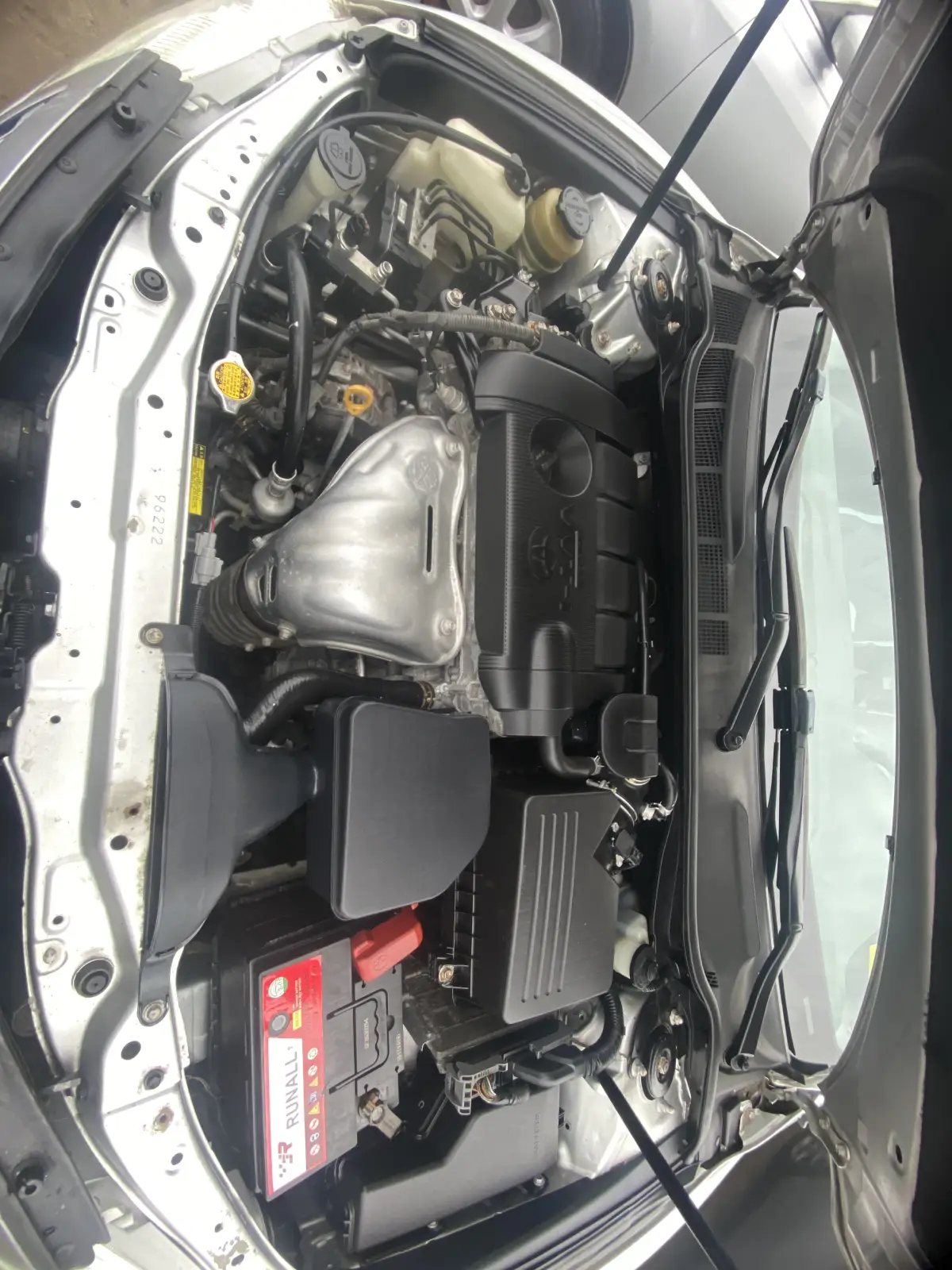 Foreign Used 2010 Toyota camry - Image 8